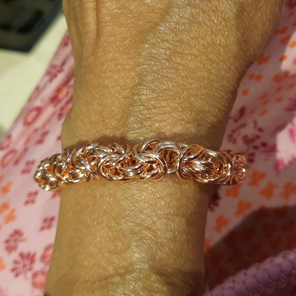 New AUTHENTIC 22K ROSE 🌹 gold over steel 7.25" heavy Chunky byzantine bracelet - Picture 4 of 7